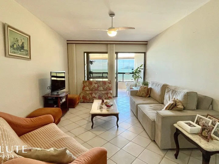 Apartamento à venda 4 dormitórios na Barra Norte.