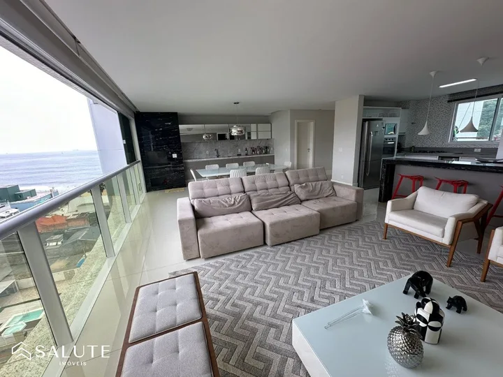 Apartamento à venda com 4 suítes na Praia Brava