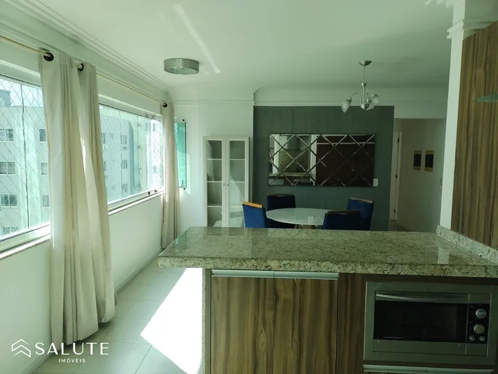 Apartamento à venda com 3 dormitórios na Barra Sul