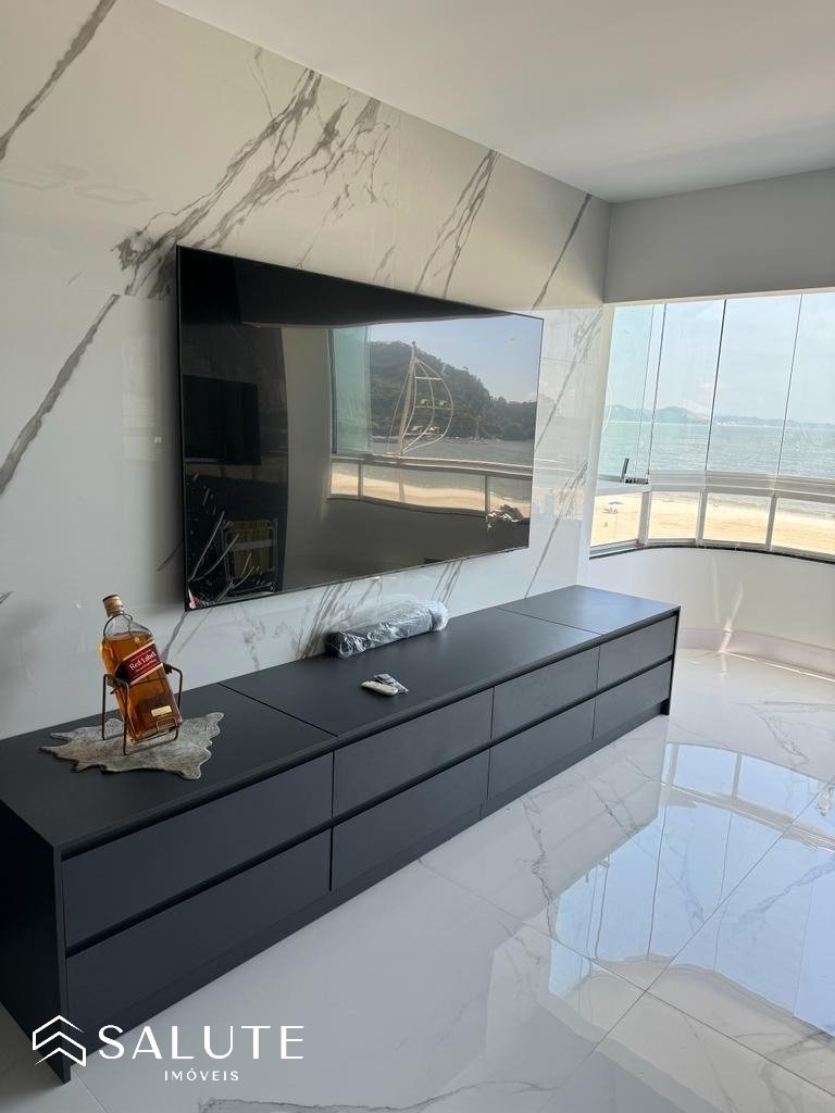Apartamento à venda com 4 dormitórios Barra Sul
