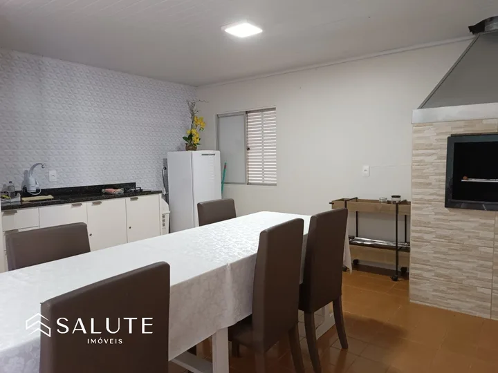 Apartamento à venda com 2 dormitórios no Centro