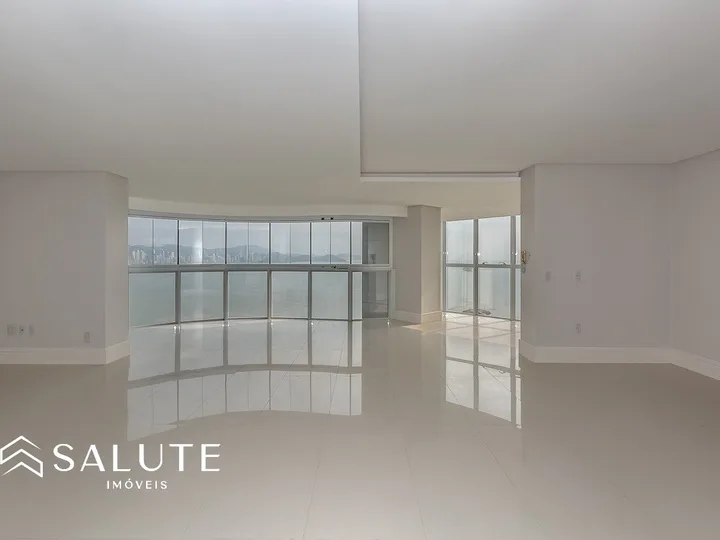Apartamento 4 suítes frente mar