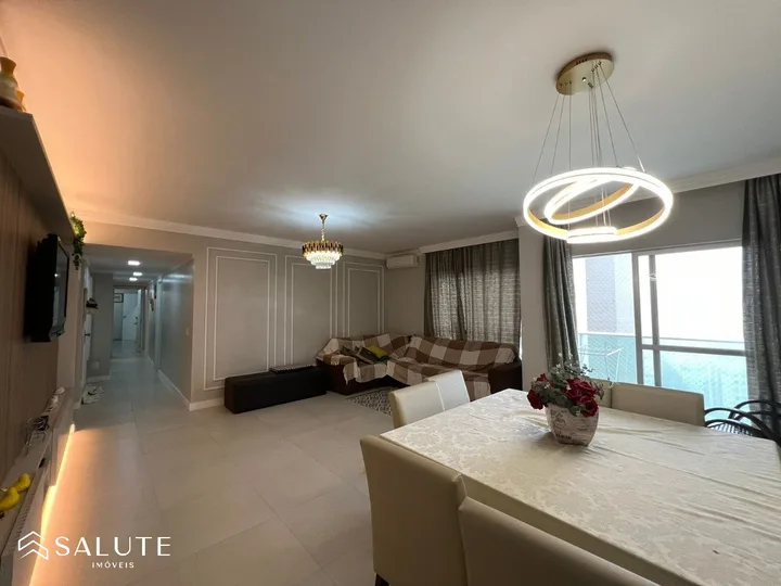 Apartamento à venda com 3 dormitórios no Centro