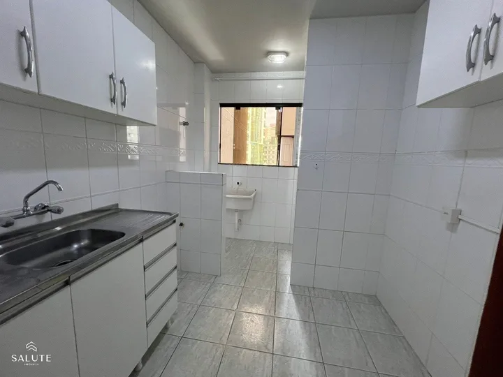 Apartamento à venda com 2 dormitórios no Centro