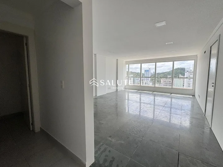 Sala Comercial à venda anual no Pioneiros