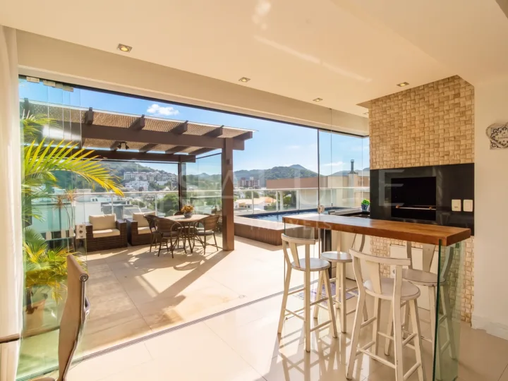 Apartamento a venda 3 dormitórios na Praia Brava