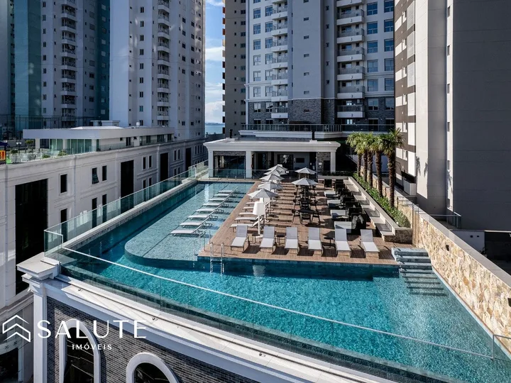 Apartamento á venda 4 Suítes na Barra Sul