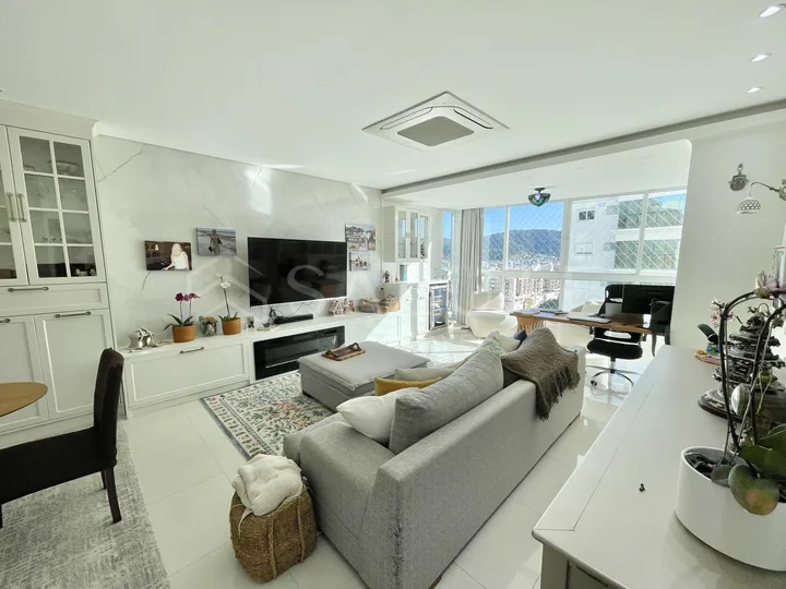 Apartamento à venda 3 suítes no Centro