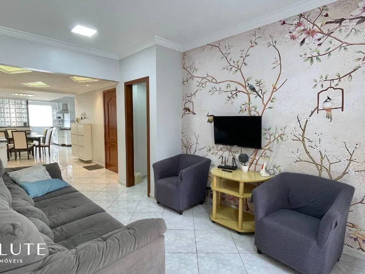 Apartamento locação anual 4 dormitórios Centro