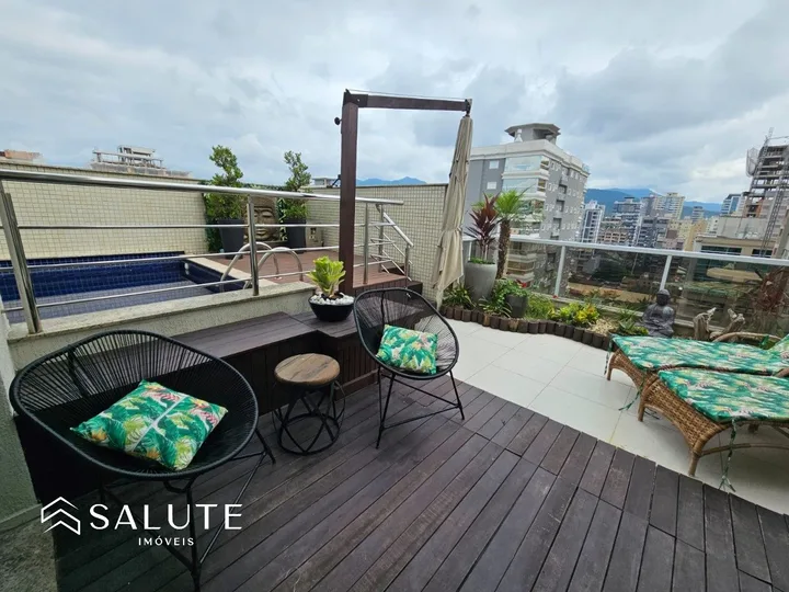 Apartamento à venda com 4 suítes em Meia Praia