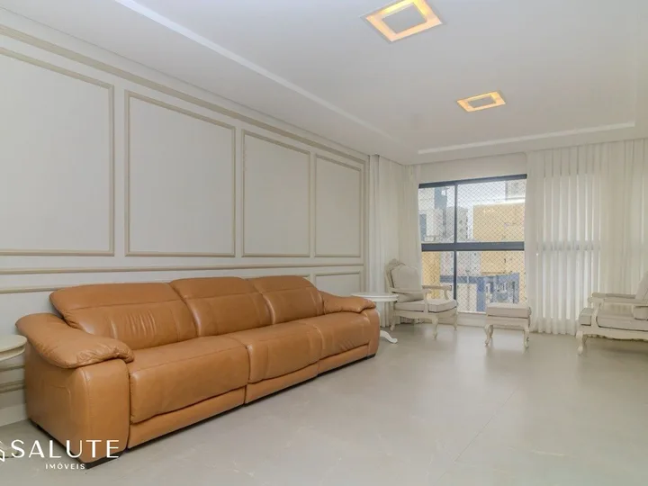 Apartamento 4 suítes à venda na Barra Norte.