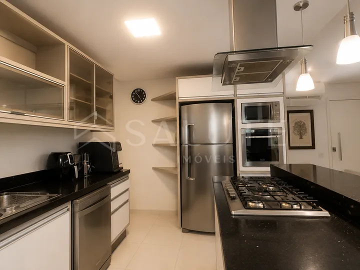 Apartamento aluguel anual 3 suítes no Centro