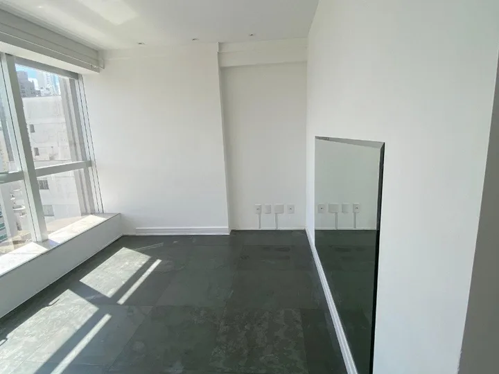 Sala Comercial à venda no Pioneiros
