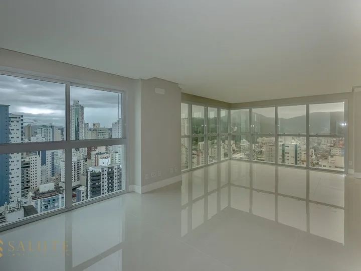Apartamento 4 suítes, quadra mar alto padrão