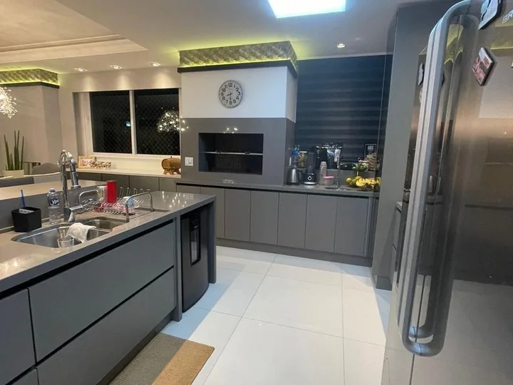 Apartamento à venda 5 suites em Itapema