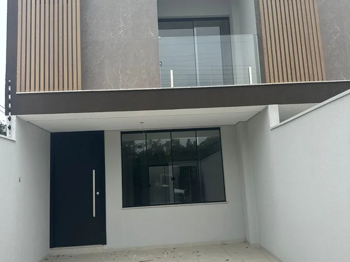 Sobrado a venda no Tabuleiro com 1 suíte