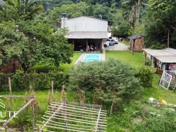 Sitio à venda com 9 dormitórios em Camboriú
