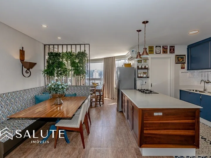Apartamento a venda com 3 suítes na Barra Sul