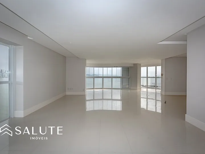 Apartamento 4 suítes frente mar