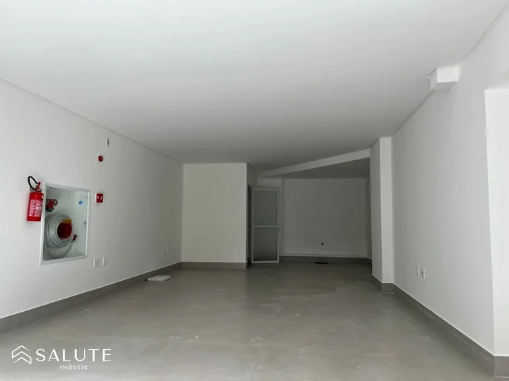 Sala comercial aluguel anual no Centro