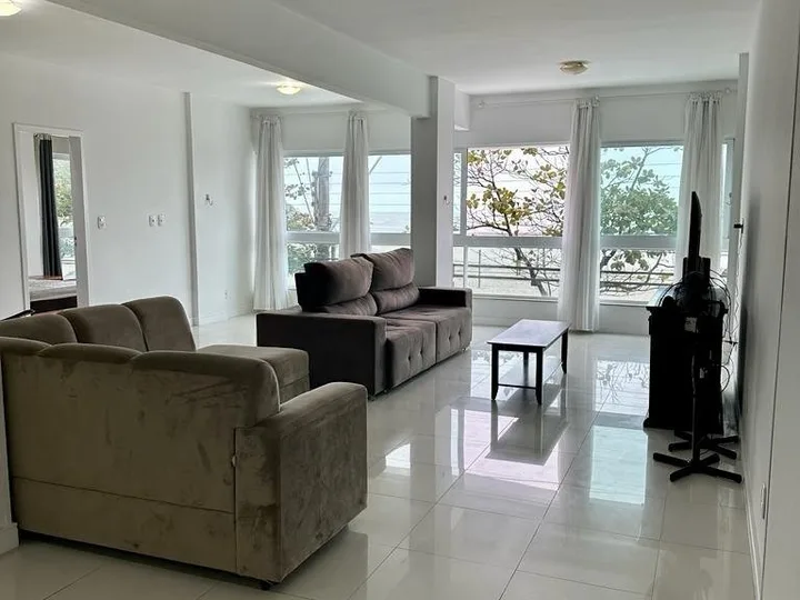 Apartamento a venda com 4 suítes na Barra Norte