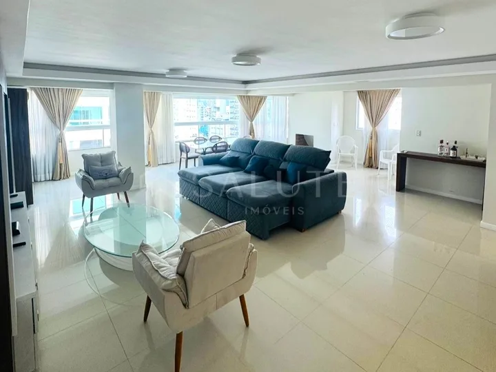 Apartamento à venda 4 dormitórios no Centro