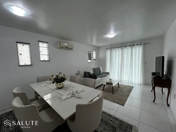 Casa à venda com 7 dormitórios no Pioneiros