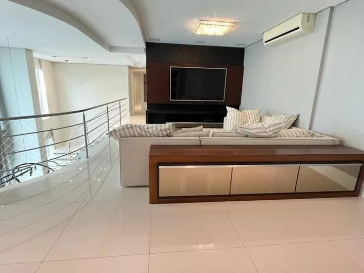 Apartamento á venda 4 suítes na Barra Sul