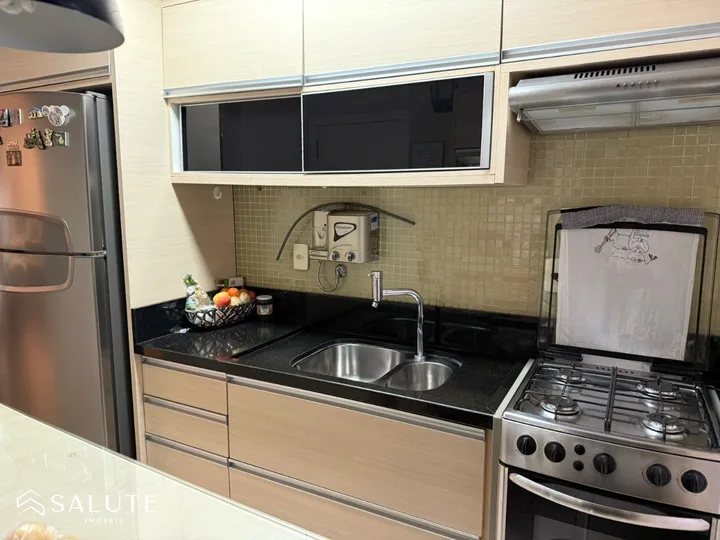 Apartamento à venda com 3 Dormitórios no Centro.
