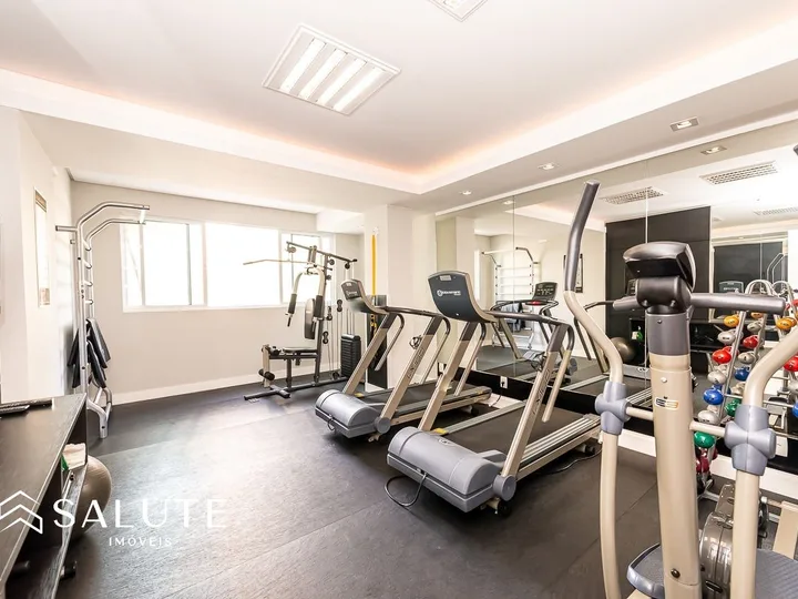 Apartamento à venda anual 3 suítes no Centro