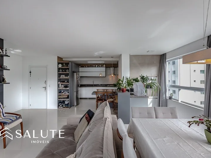 Apartamento 2 suítes e 2 vagas de garagem
