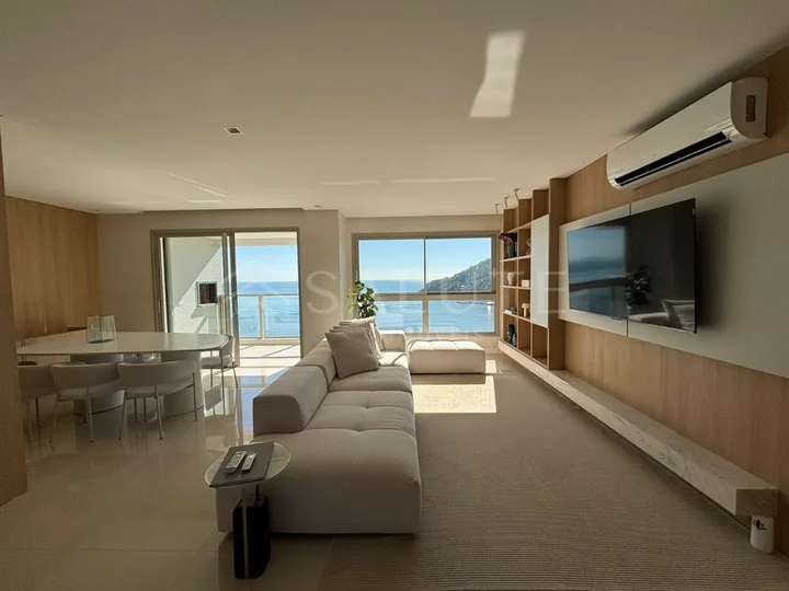 Apartamento á venda 4 Suítes na Barra Sul