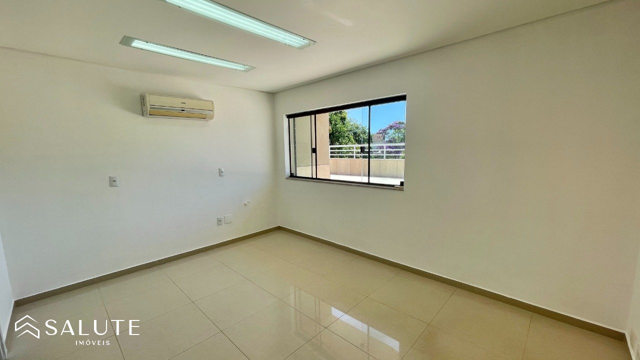 Sala comercial aluguel anual no Ariribá