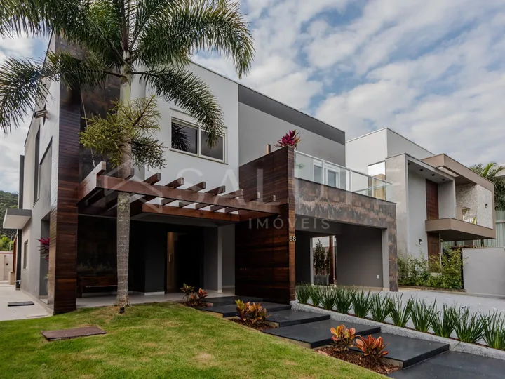 Casa em Condomínio à venda 4 suítes no Ariribá
