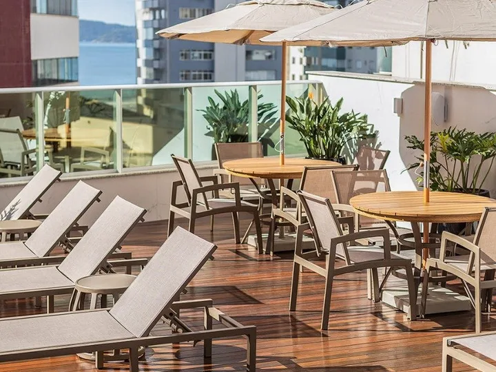 Apartamento à venda com 4 dormitórios no Centro