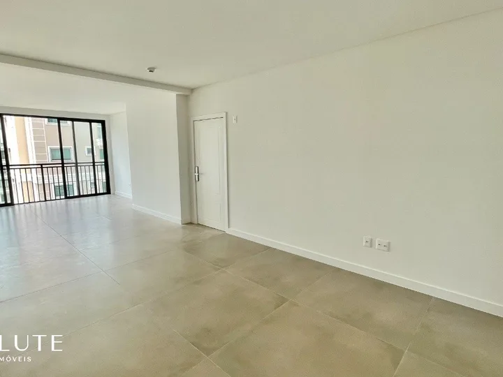 Apartamento a venda com 4 dormitórios na Barra Sul