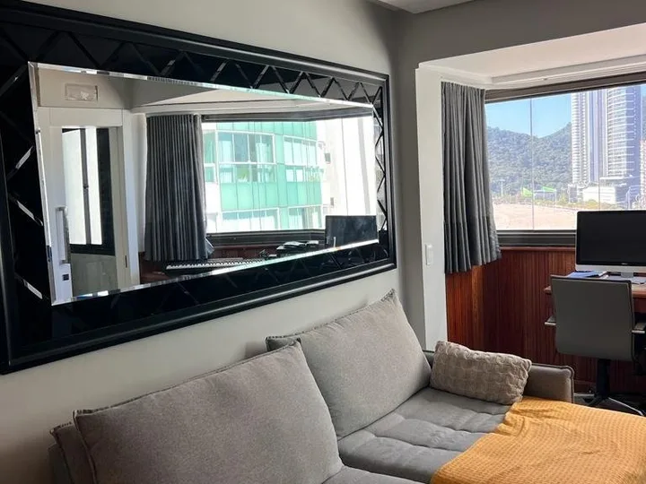 Apartamento á Venda com 2 suítes na Barra Sul