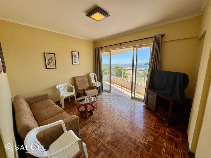 Apartamento à venda com 2 dormitórios no Centro