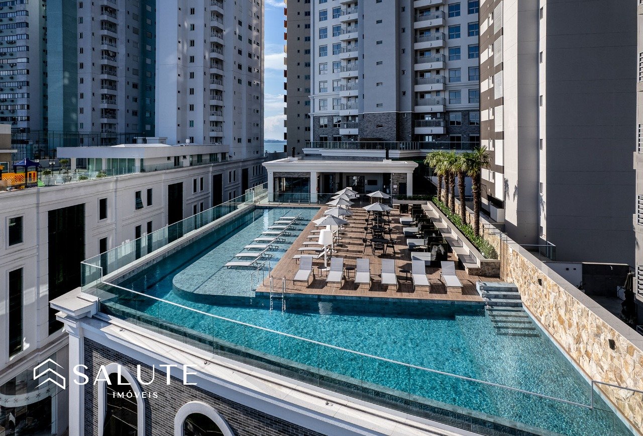Apartamento á venda 4 Suítes na Barra Sul