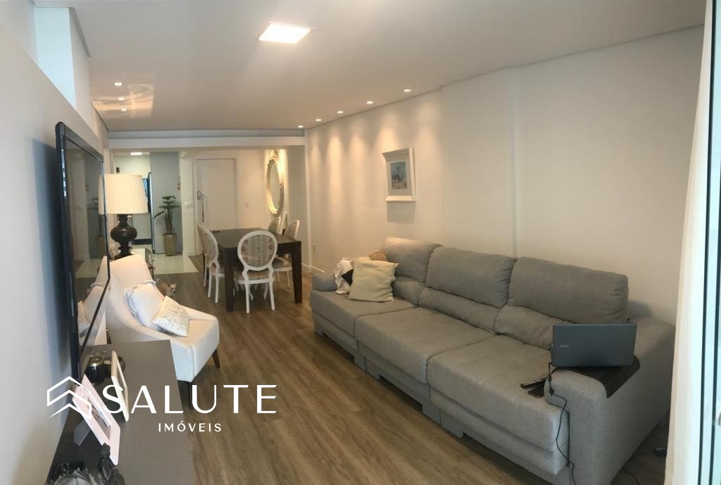 Apartamento com 3 Dormitórios no Centro