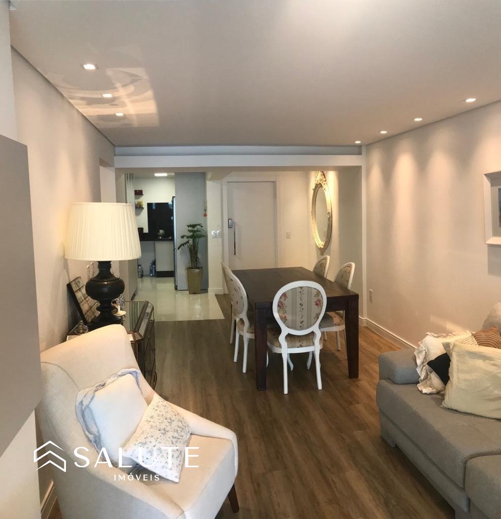 Apartamento com 3 Dormitórios no Centro