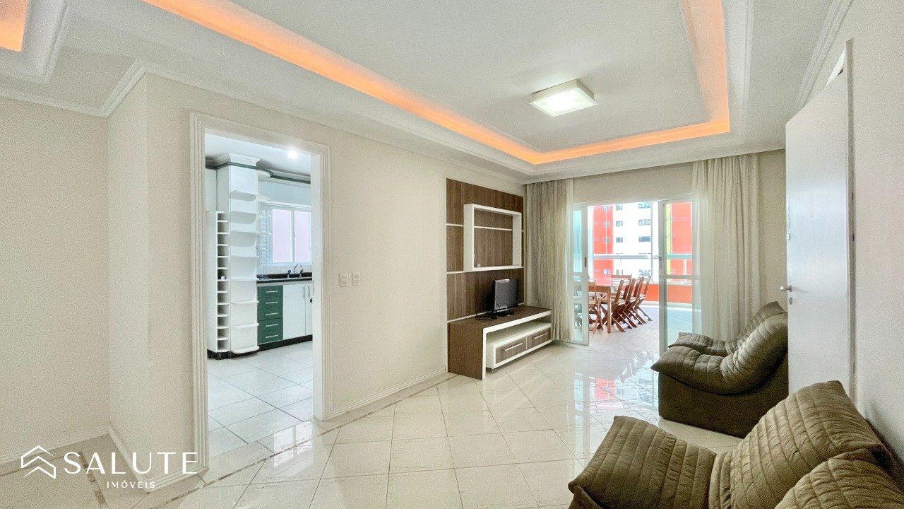 Apartamento á venda com 3 Dormitórios no Centro