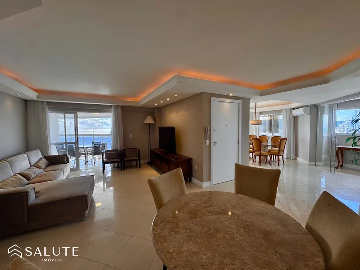 Apartamento à venda 3 suítes no Centro