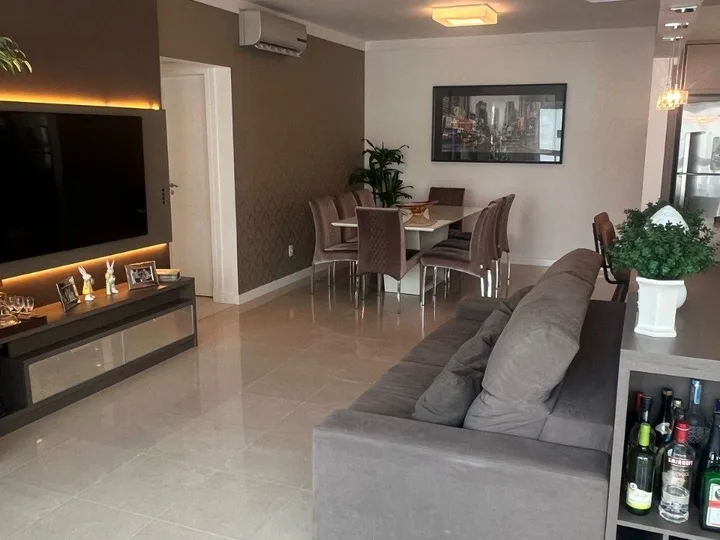 Apartamento à venda 3 dormitórios no Centro