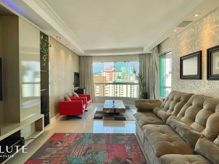 Apartamento á venda 3 suítes na Barra Sul