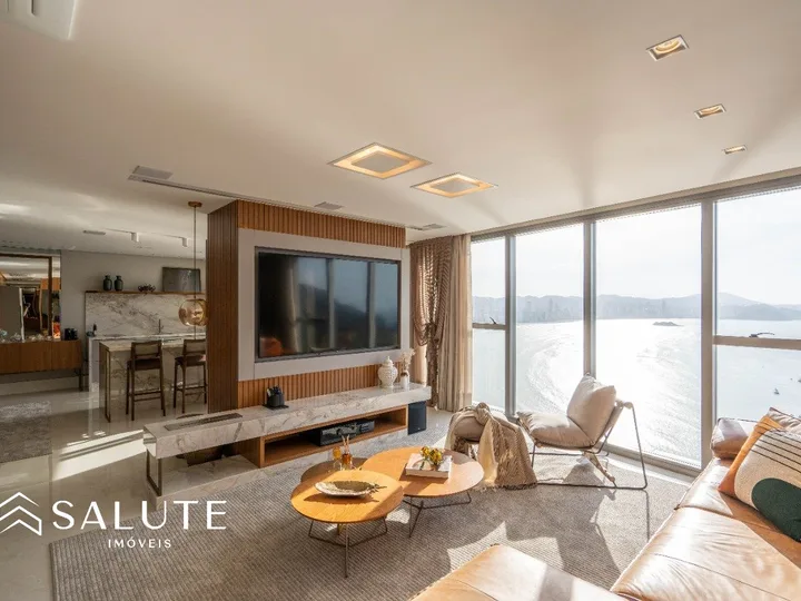 Apartamento Frente Mar com 4 Suítes na Barra Sul