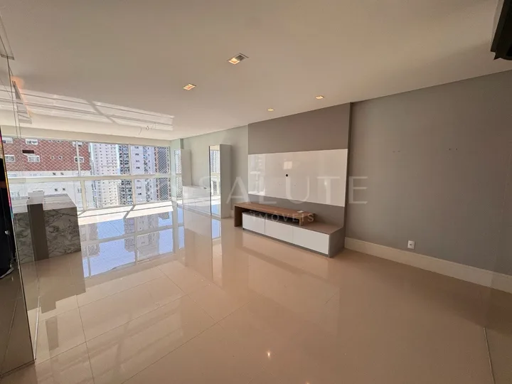 Apartamento à venda 3 suítes na Barra Sul