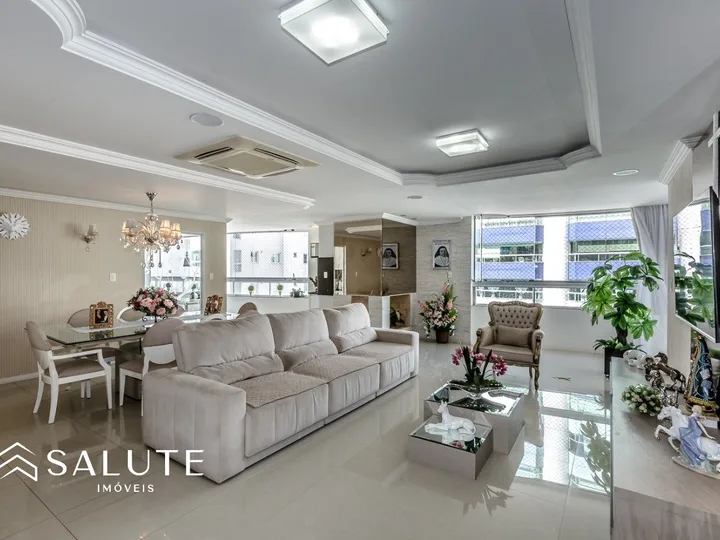 Apartamento Duplo com 4 Dormitórios