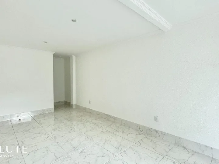 Sala comercial à venda 21m² no Centro