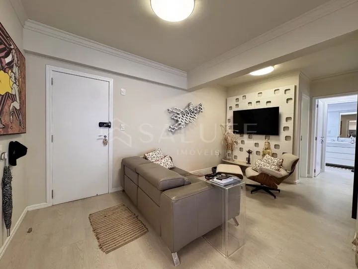 Apartamento à venda com 2 dormitórios no Centro
